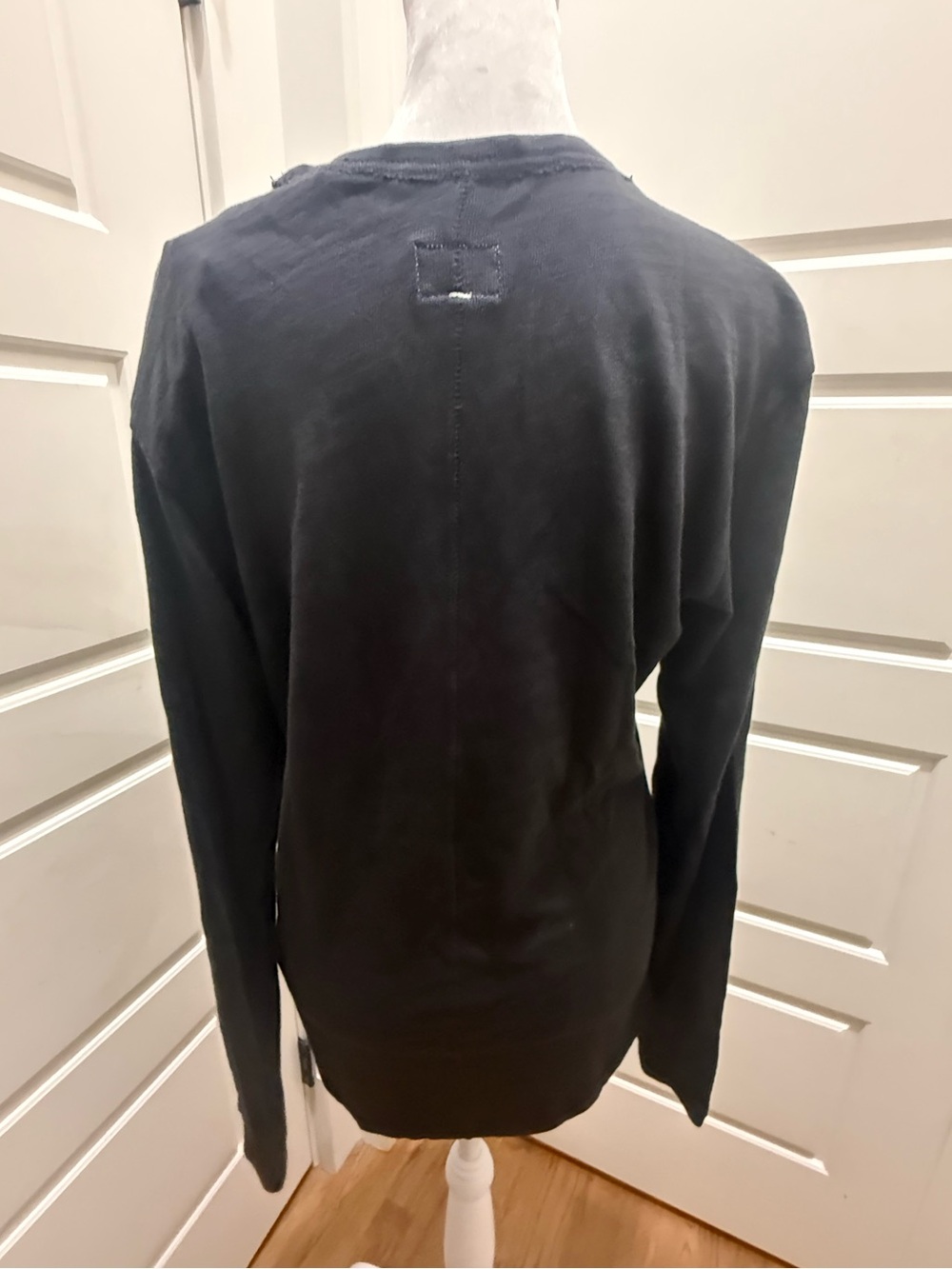 NWT. Rag & Bone. Black classic Long Sleeve Tee. Size XS. - Picture 6 of 14